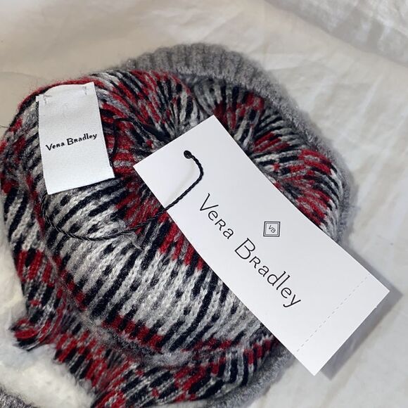 VERA BRADLEY Jacquard Pom Pom Beanie in Playful Penguins-NWT - Picture 3 of 5